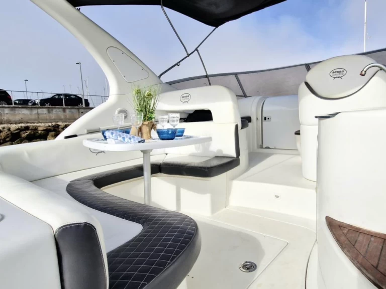 Location Bateau à moteur à Calp / Calpe - Sessa Marine Oyster 34