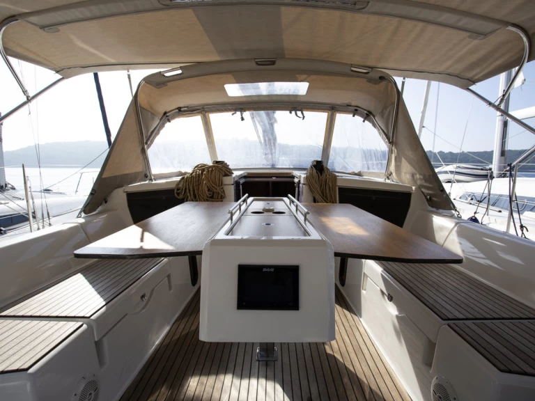 Location bateau Dufour Dufour 430 Grand Large à Split sur Samboat