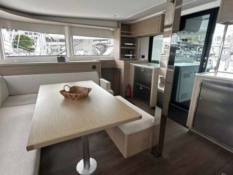 Location bateau Golfo Aranci pas cher Lagoon 46