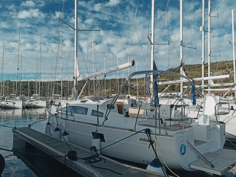 Location à Punat - Elan Impression 40.1 sur SamBoat