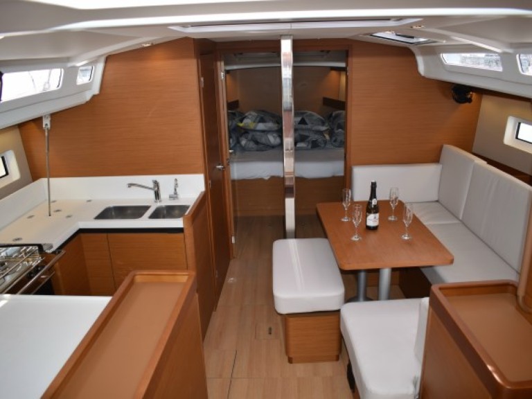 Location bateau Jeanneau Sun Odyssey 440 à Sukošan sur Samboat