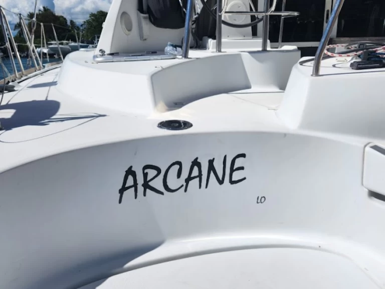 Location bateau Bénéteau Lagoon 380 à Bas du Fort sur Samboat