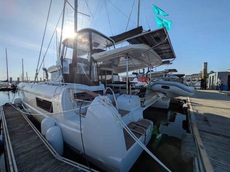 Louer Catamaran avec ou sans skipper Lagoon à Bas du Fort