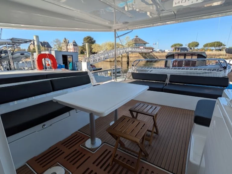 Location bateau Lagoon Lagoon 43 à Bas du Fort sur Samboat