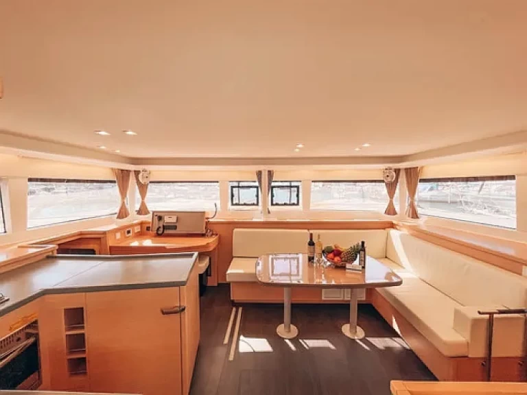 Location bateau Lagoon Lagoon 450 Sport Top à Álimos sur Samboat