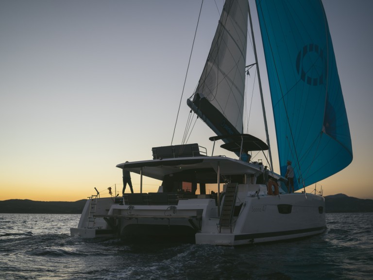 Location Catamaran Fountaine Pajot avec permis