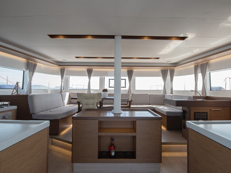 Location à Paros (Ile) - Lagoon Lagoon 50 sur SamBoat