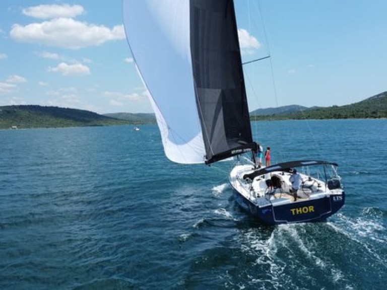 Louer Voilier avec ou sans skipper Elan à Split
