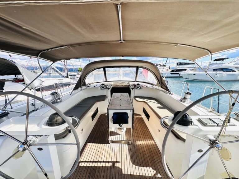 Bavaria Cruiser 55 a louer à Split