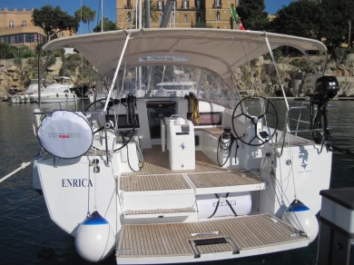 Noleggio Barca a vela Jeanneau con patente nautica