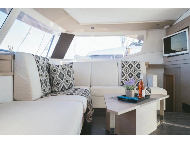 Location à Lávrio - Fountaine Pajot Fountaine Pajot 47 SAONA LUX (GEN,AC,WATERMAKER) sur SamBoat