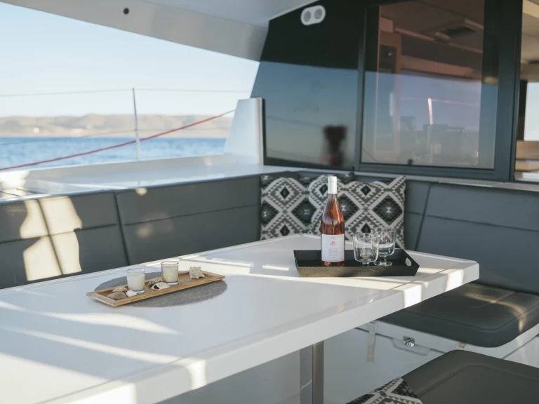 Louez un Fountaine Pajot Fountaine Pajot 47 SAONA LUX (GEN,AC,WATERMAKER) à Lávrio