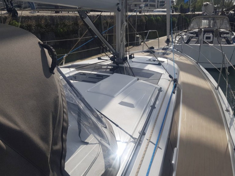 Location bateau Dufour Dufour 41 à Larmor-Plage sur Samboat