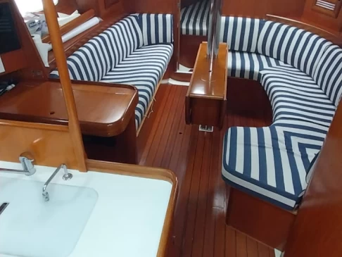 Louez un Bénéteau Oceanis 361 Clipper à La Trinité-sur-Mer