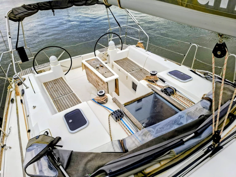 Location à Arzal - Dufour Dufour 450 Grand Large sur SamBoat