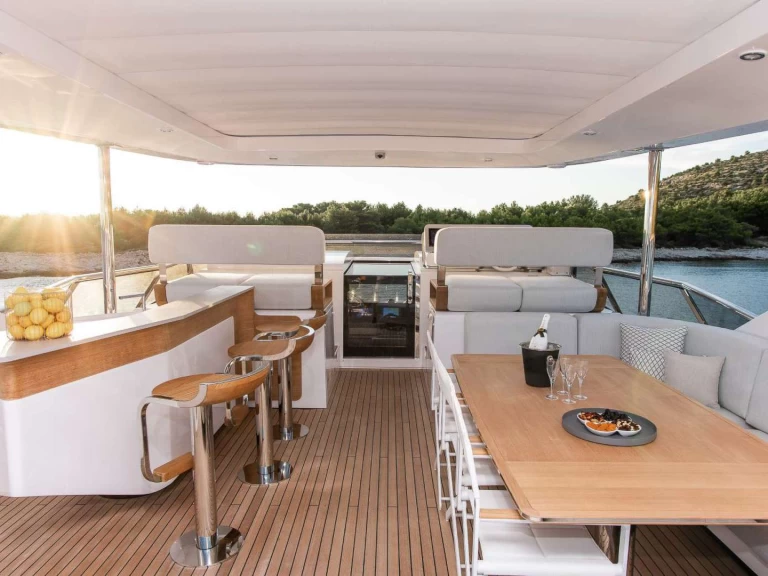 Location bateau Chypre pas cher Vesta
