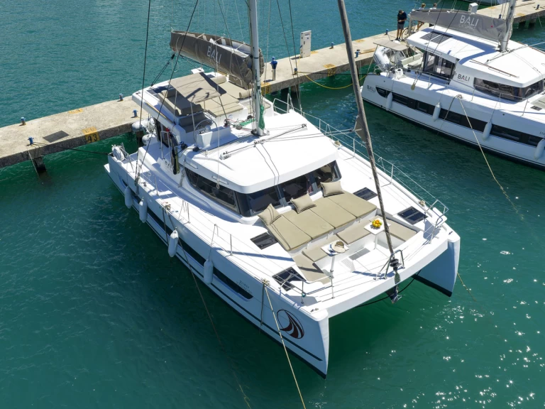 Louer Catamaran avec ou sans skipper Bali à Komolac