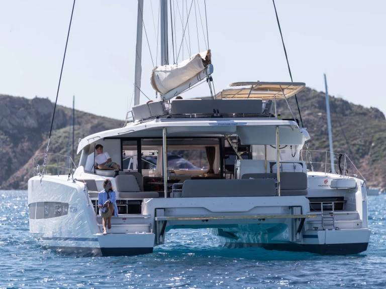 Louer Catamaran avec ou sans skipper Fountaine Pajot à Saint-Raphaël