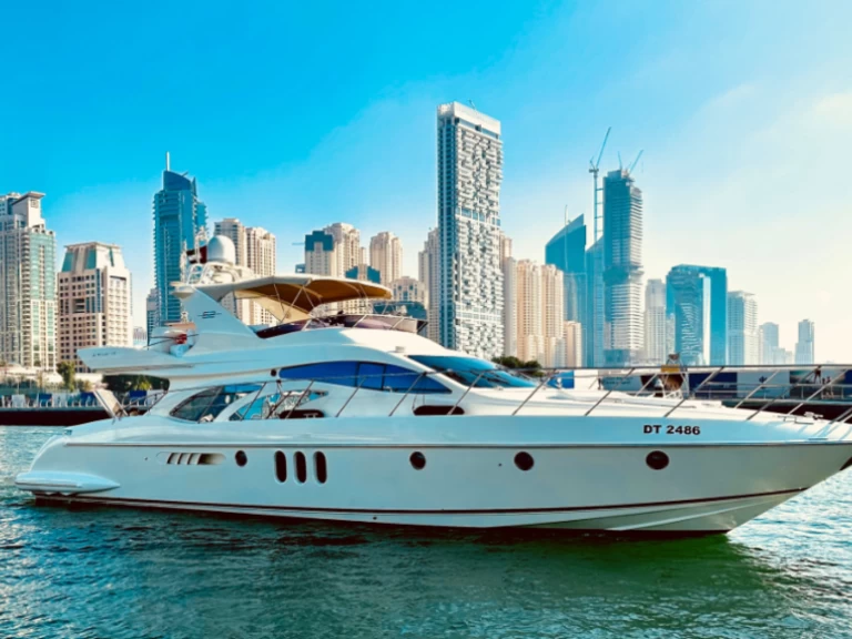 Yacht à louer à Dubai Marina au meilleur prix