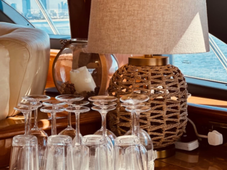 Louez un Azimut Azimut 62 Fly à Dubai Marina