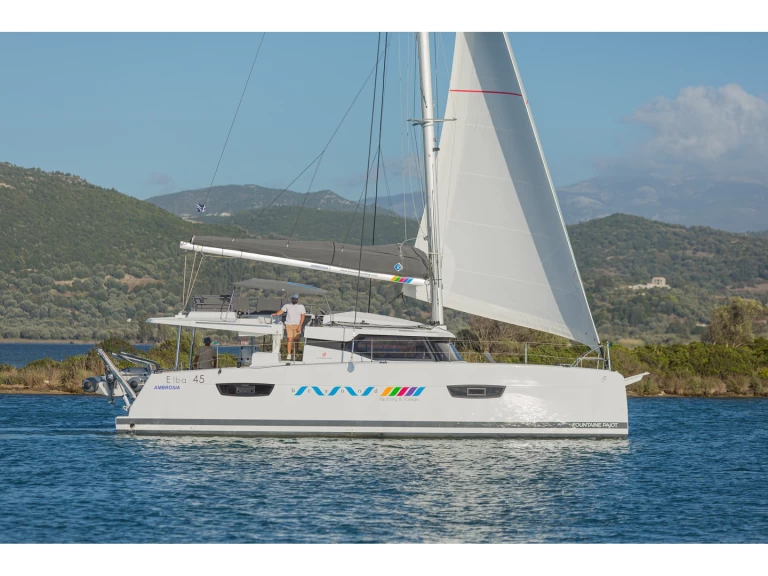 Location Catamaran Fountaine Pajot avec permis