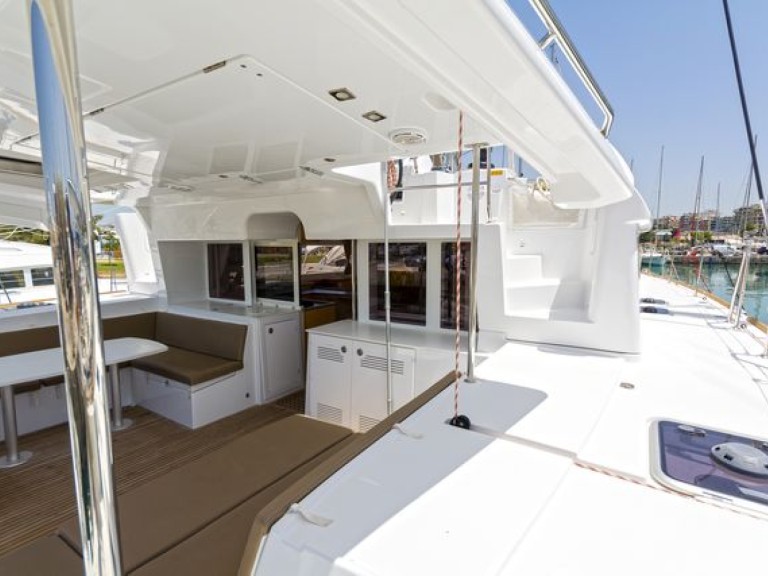 Location Catamaran à Perigiali - Lagoon Lagoon 450 F