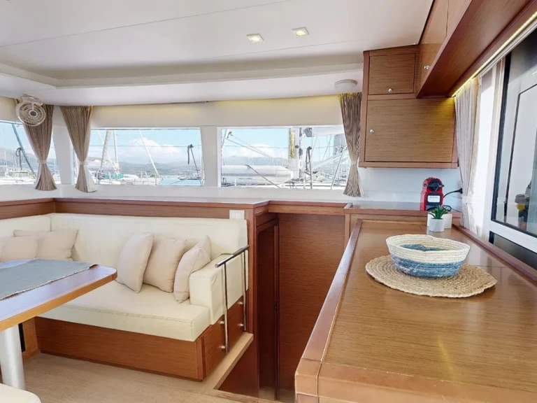 Louer Catamaran avec ou sans skipper Lagoon à Perigiali