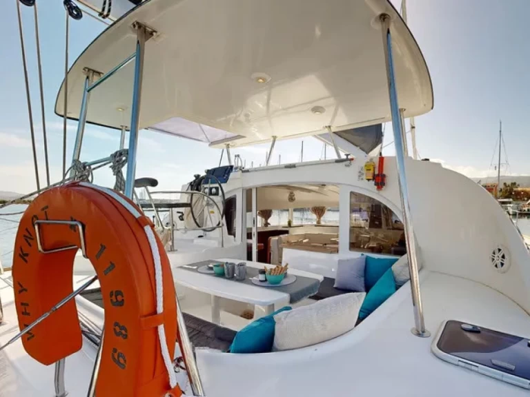 Location bateau Lagoon Lagoon 380 à Perigiali sur Samboat