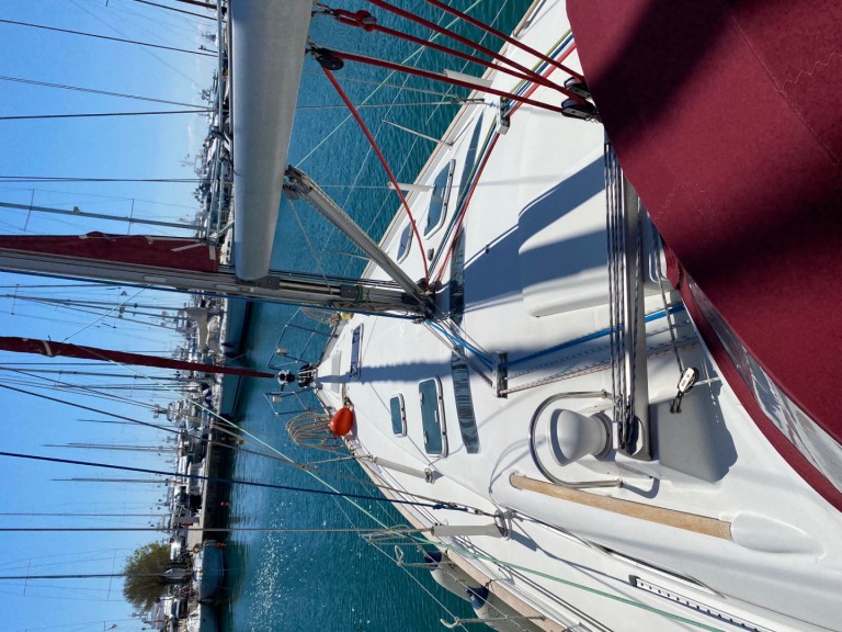 Location bateau Bénéteau Oceanis 423 à Palaio Faliro sur Samboat