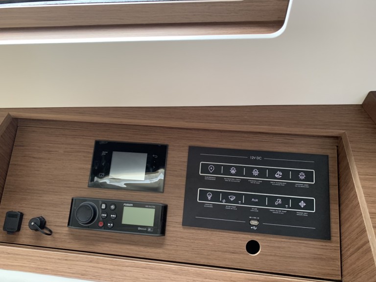 Louer Voilier avec ou sans skipper Bénéteau à Perigiali