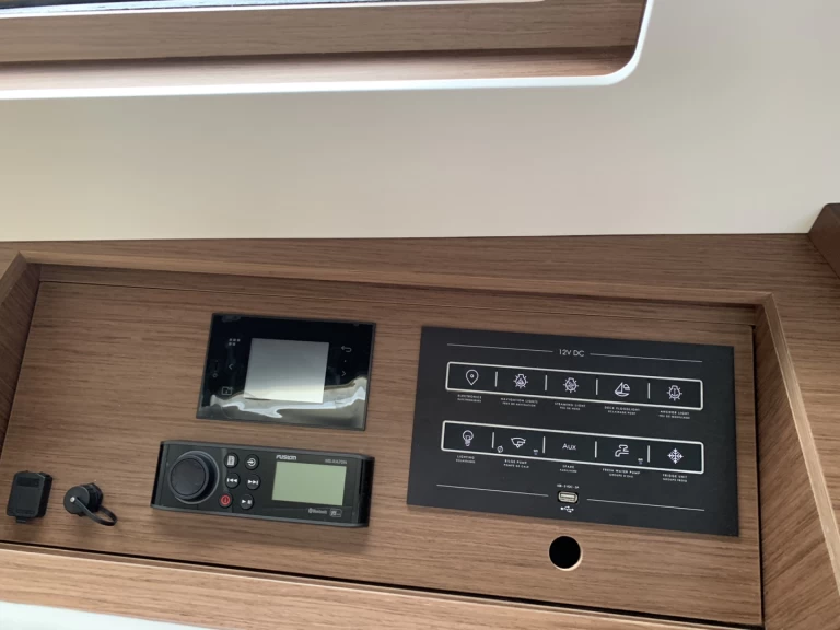 Louer Voilier avec ou sans skipper Bénéteau à Perigiali