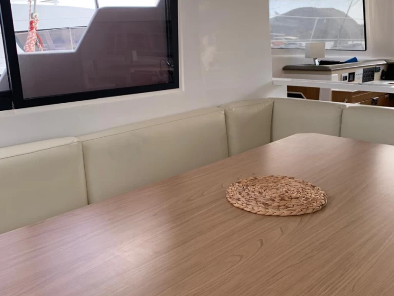 Catamaran à louer à Perigiali au meilleur prix