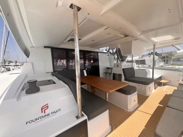 Location Catamaran à Olbia - Fountaine Pajot Astrea 42