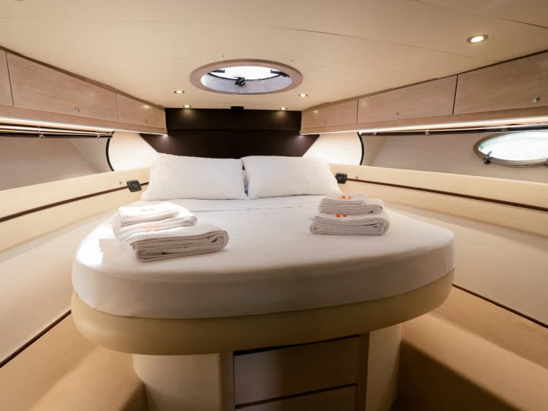 Location Bateau à moteur à Salerne - Marine Yachting Mig 50