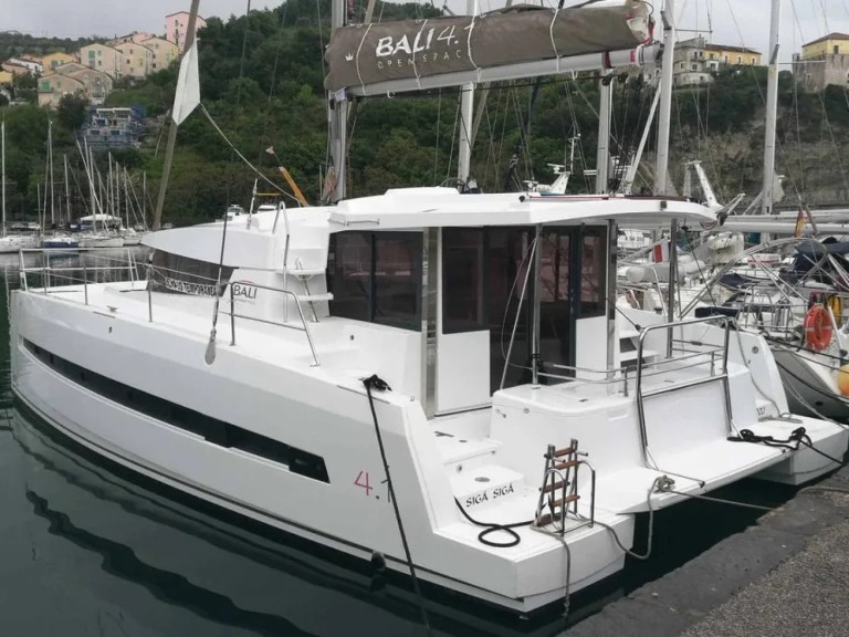 Catamaran à louer à Agropoli au meilleur prix