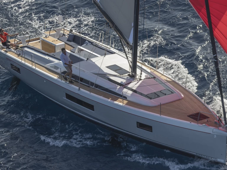 Louer Voilier avec ou sans skipper Bénéteau à Olbia