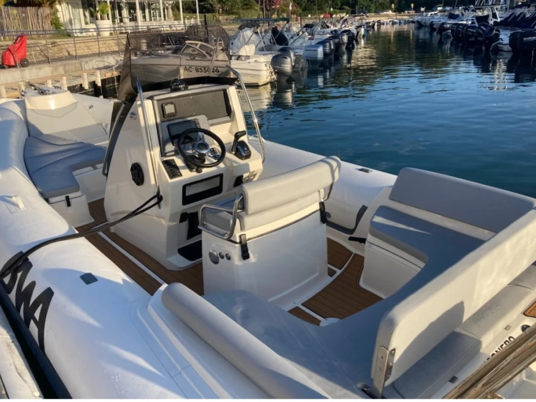 Location Semi-rigide Bwa avec permis