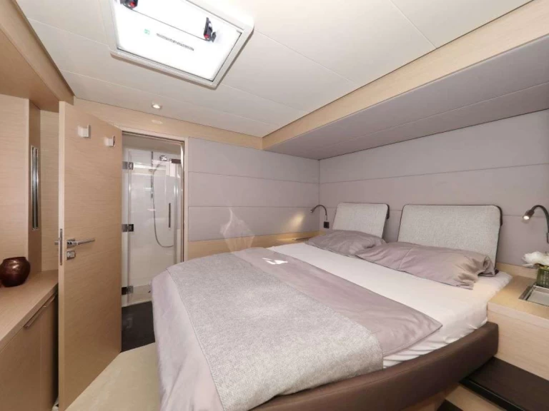 Louer Catamaran avec ou sans skipper Lagoon à Kaštel Gomilica