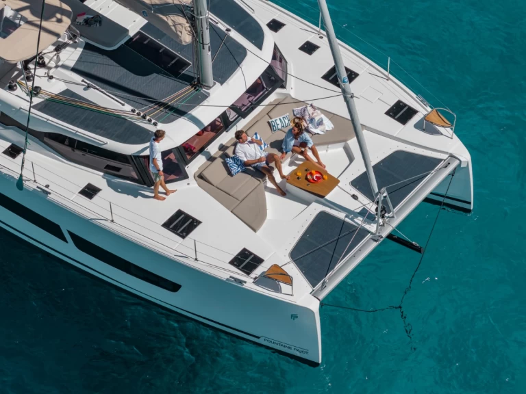 Location bateau Fountaine Pajot Fountaine Pajot FP 44 Quatuor - 4 + 2 cab. à Seget Donji sur Samboat