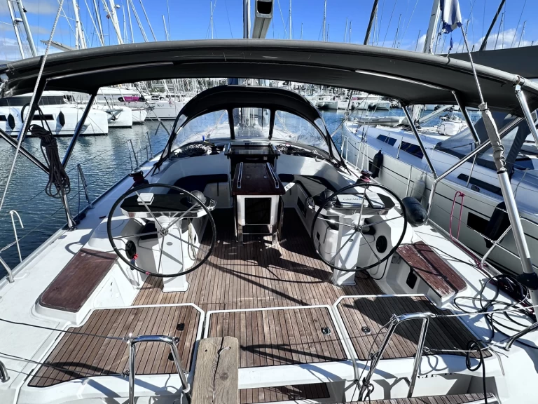 Location bateau Álimos pas cher Cruiser 56