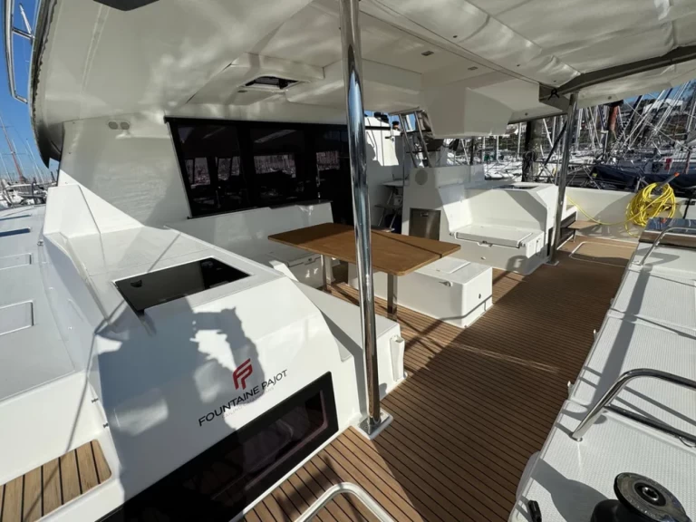 Location Catamaran à Le Marin - Fountaine Pajot Sanoa