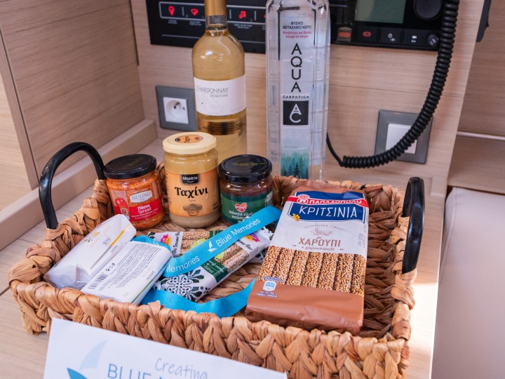 Location bateau Bénéteau Oceanis 37.1 à Lefkáda sur Samboat