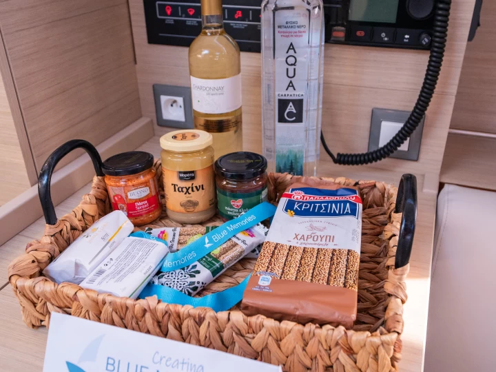 Location bateau Bénéteau Oceanis 37.1 à Lefkáda sur Samboat