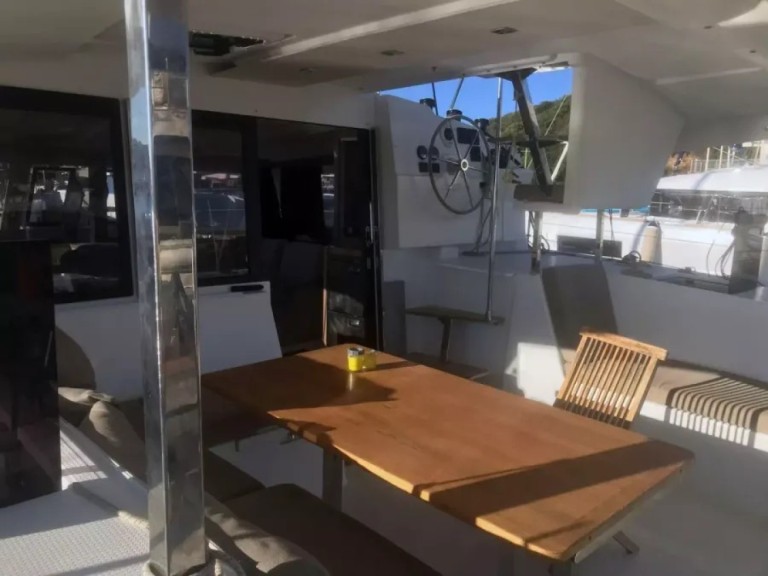 Louer Catamaran avec ou sans skipper Fountaine Pajot à Olbia