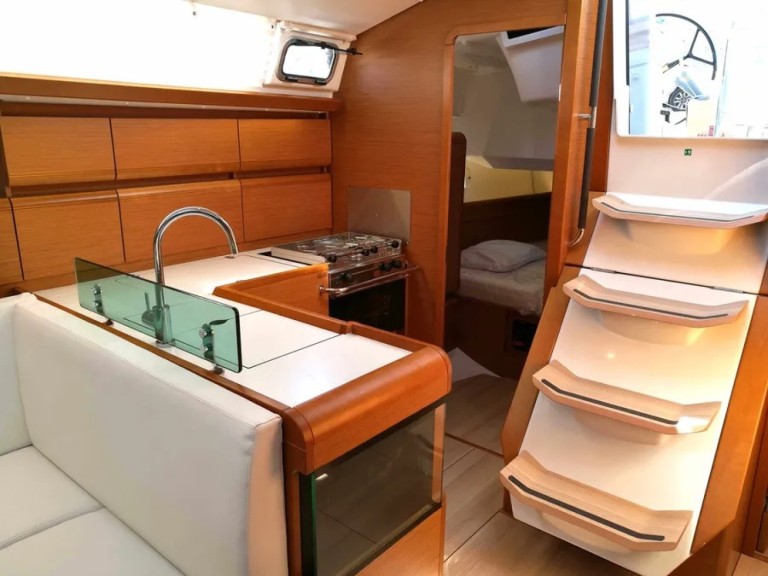 Location bateau Agropoli pas cher Sun Odyssey 449