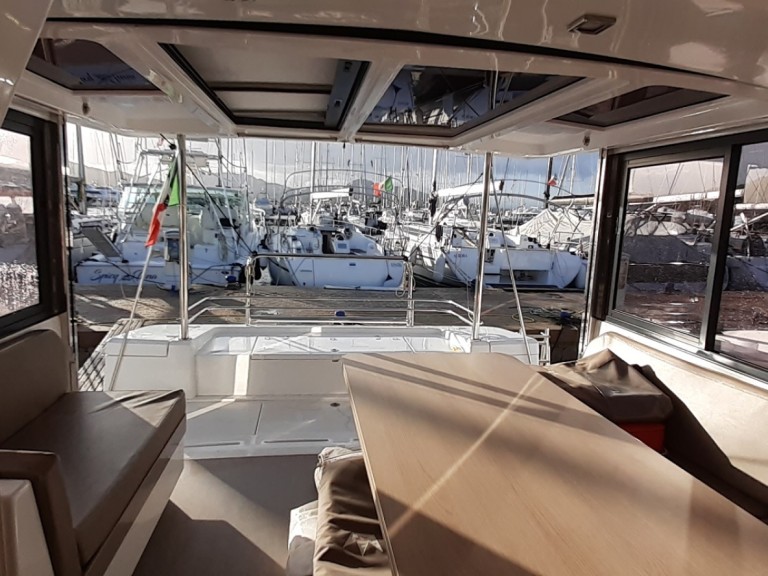 Location bateau Olbia pas cher Bali 4.1