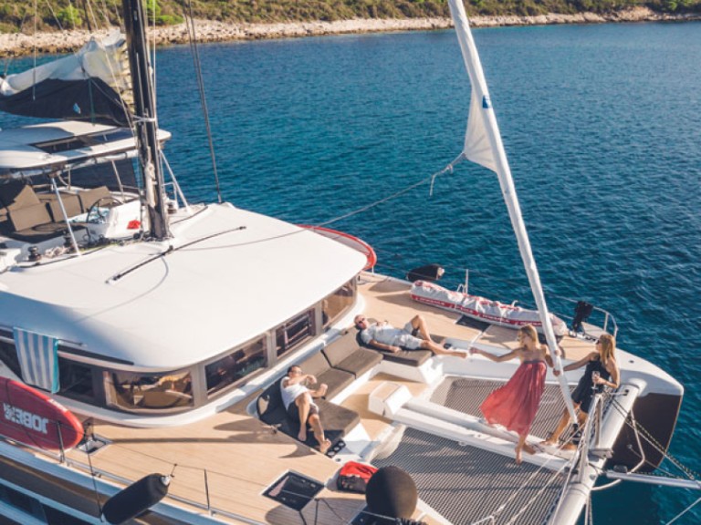 Louez un Lagoon Lagoon 50 à Kaštela