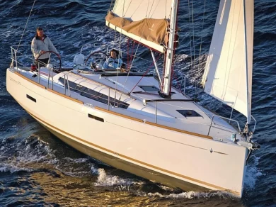 Noleggio a Álimos – Jeanneau Sun Odyssey 379[G] su SamBoat