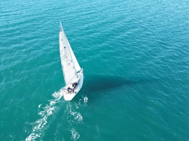 Alquiler de Bénéteau First 35 S5 en Le Grau-du-Roi