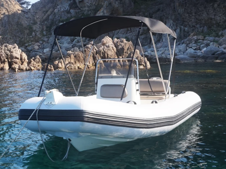 Location Semi-rigide Zodiac avec permis